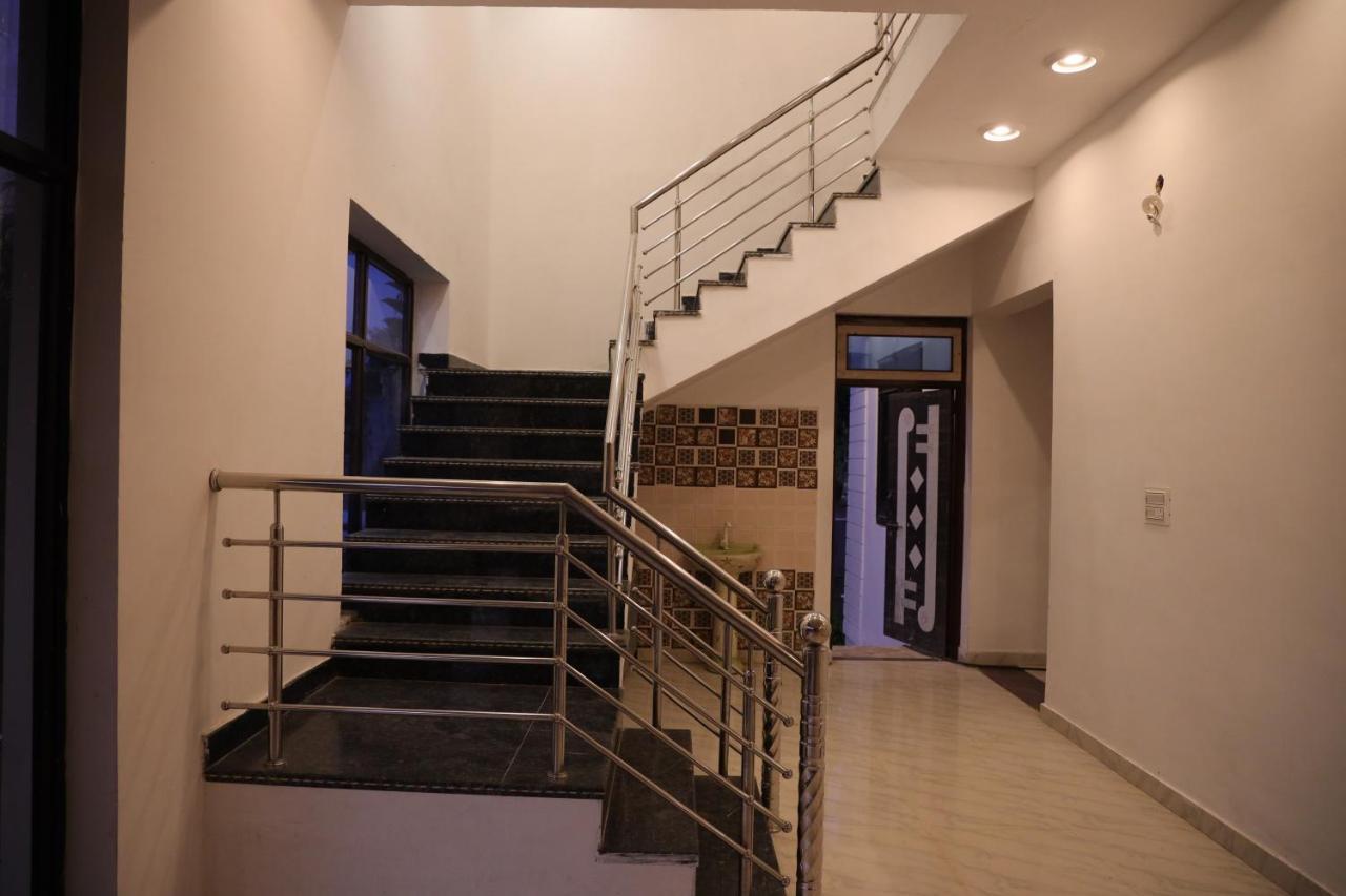 Winter Mountain Resort Pushkar Exterior foto