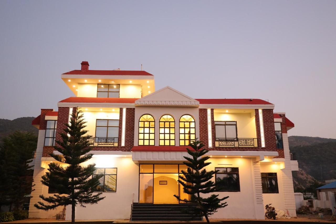 Winter Mountain Resort Pushkar Exterior foto