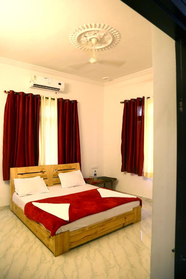 Winter Mountain Resort Pushkar Exterior foto