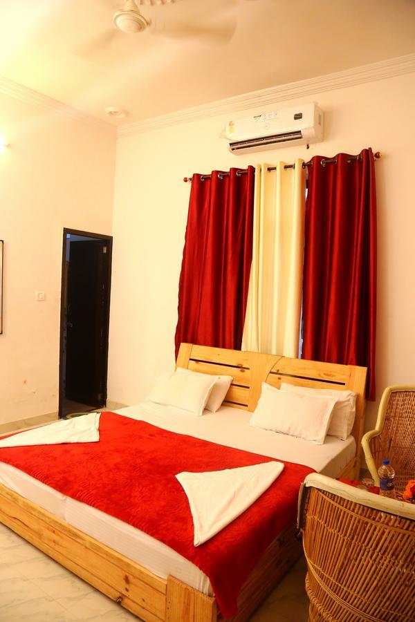 Winter Mountain Resort Pushkar Exterior foto